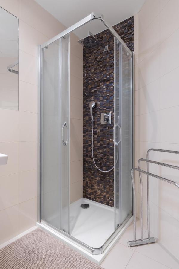 Luminous Apartment For 2 Near Wenceslas Square By Prague Days エクステリア 写真