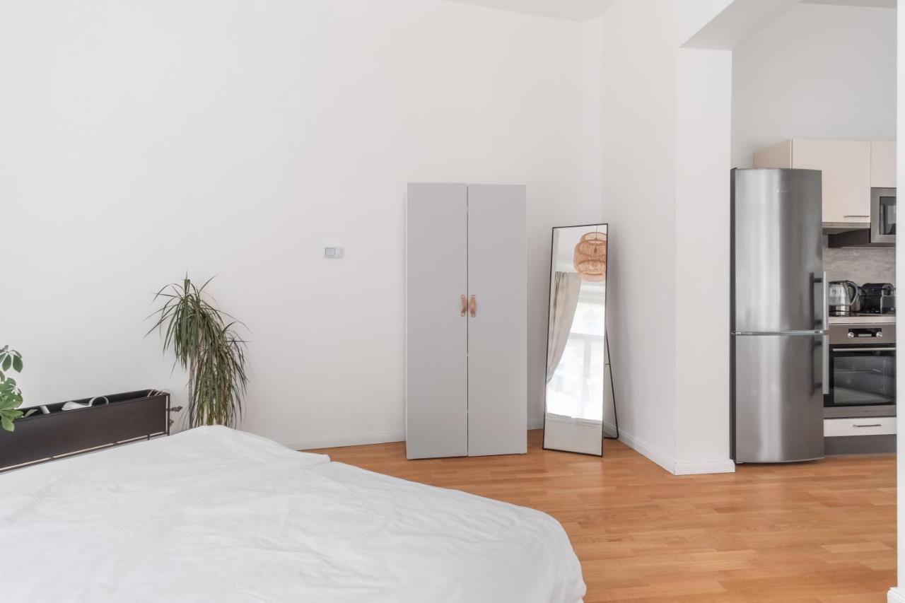 Luminous Apartment For 2 Near Wenceslas Square By Prague Days エクステリア 写真